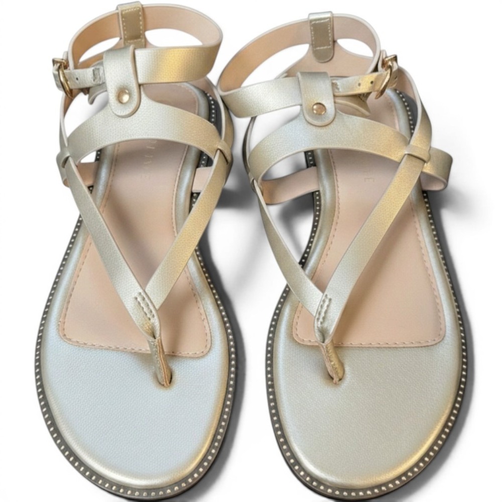Journee Sandals Womens 8 Champagne Tangie Flat T-Strap‎ Metallic Studded